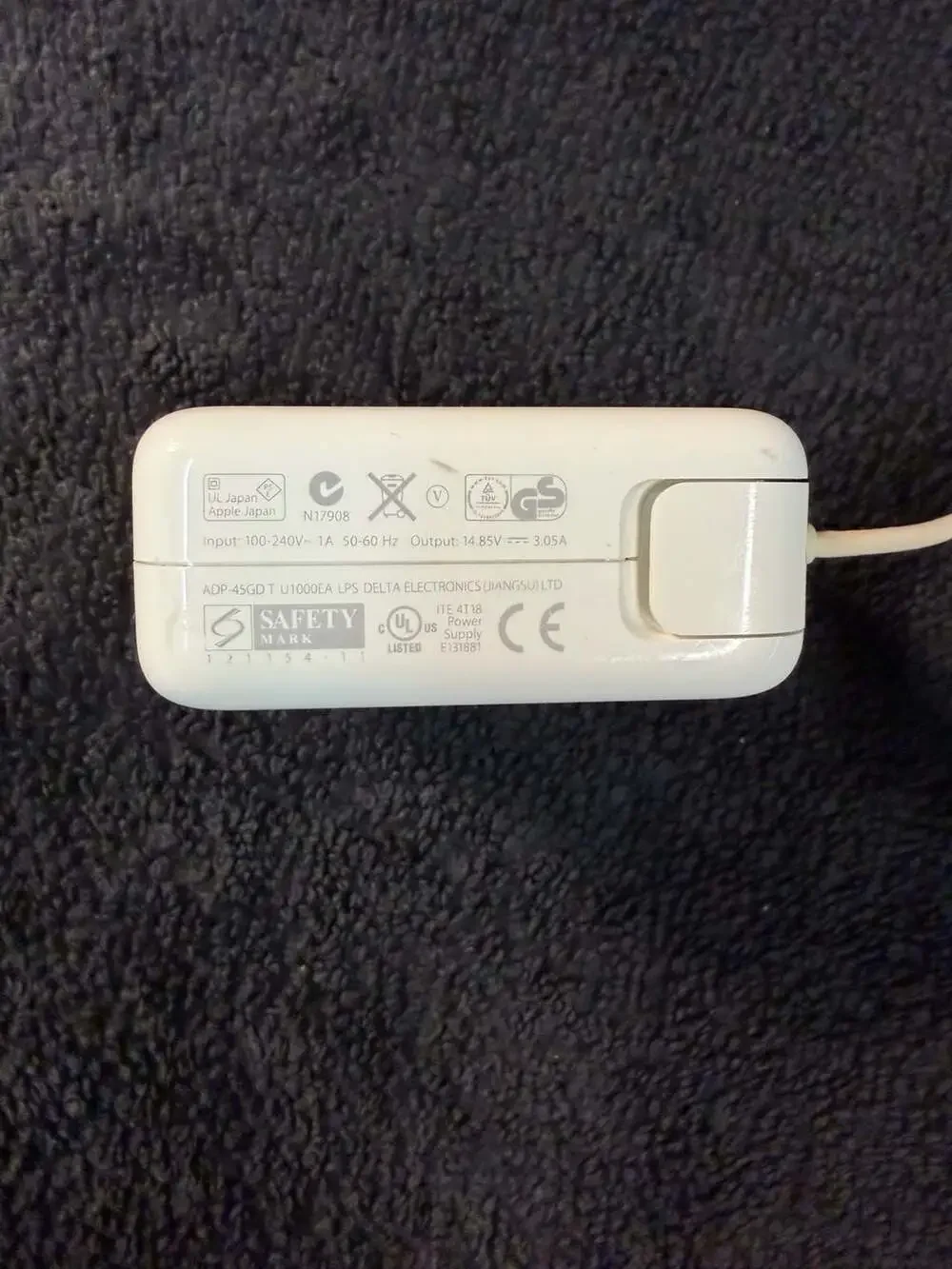 Apple 45W MagSafe 2 Power Adapter Model A1436 for MacBook Air tested